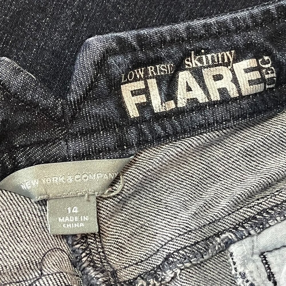 New York & Company Low Rise Flare Dark Blue Jean Size 14 - Picture 3 of 8